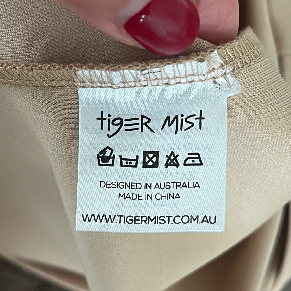 Tiger Mist Rise LONG SLEEVE CUT OUT SHOULDER BODYCON DRESS size S - Picture 8 of 11